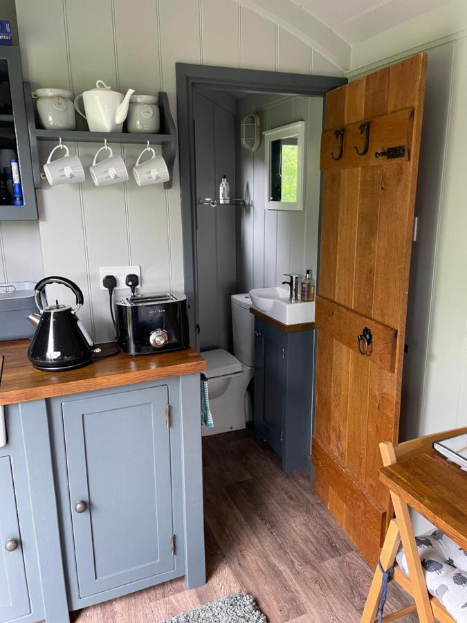 Greatwood Shepherds Hut Battle Exterior foto