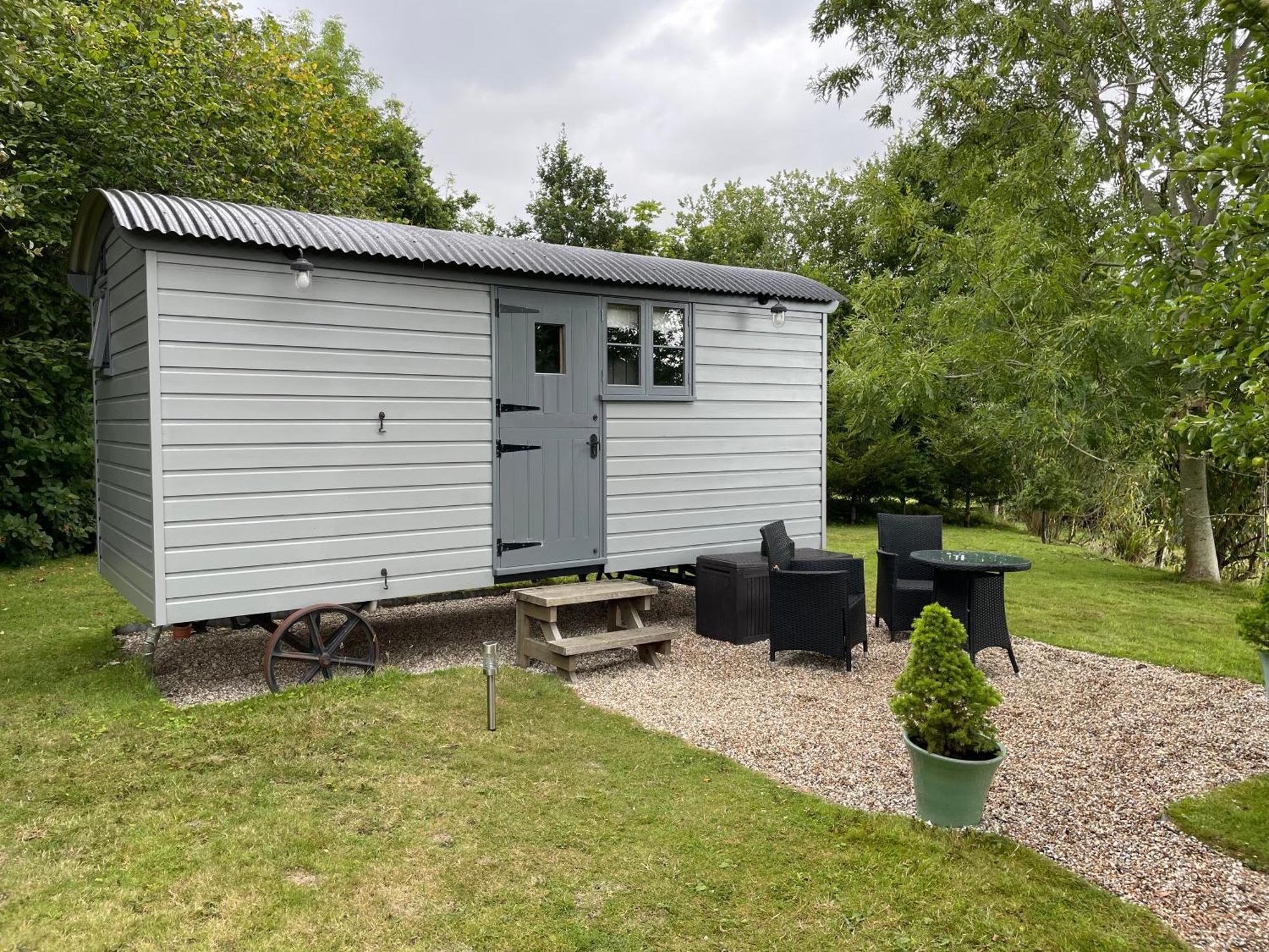 Greatwood Shepherds Hut Battle Exterior foto